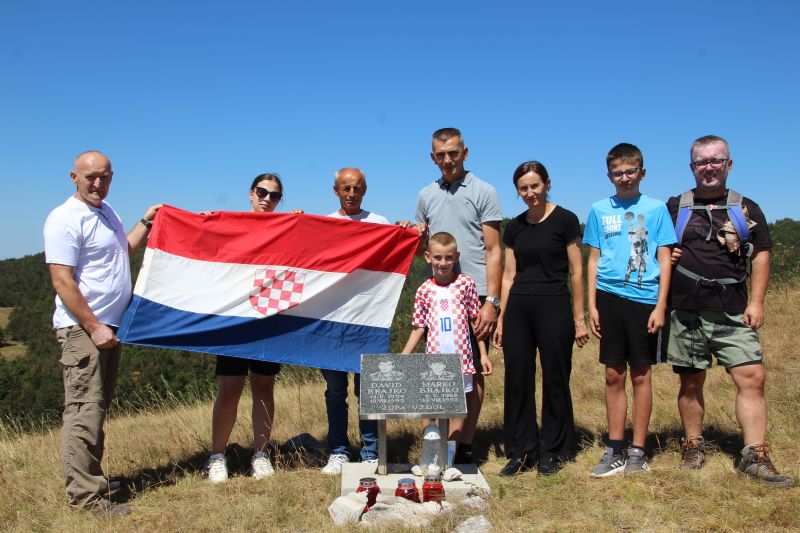 Foto: Memorijalni uspon na Ravašnicu “David i Marko Brajko” – da se ne zaboravi