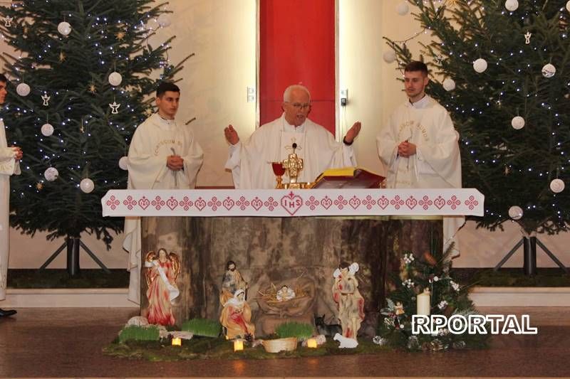 Foto: Misa polnoćka u Prozoru