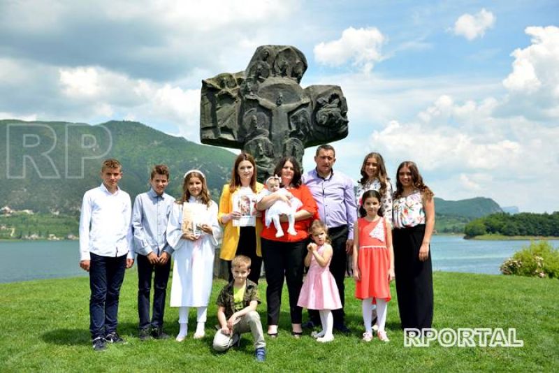 Kršteno deveto dijete u obitelji Tomić