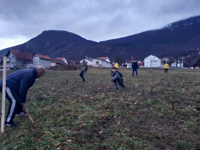 Rumboci: Božićno druženje uz staru igru