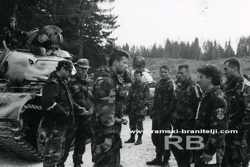 Fotoilustracija: Operacija &quot;Cincar&quot; - tenkisti 1. Gardijske brigade Ante Bruno Bušić u Zanaglinskoj šumi