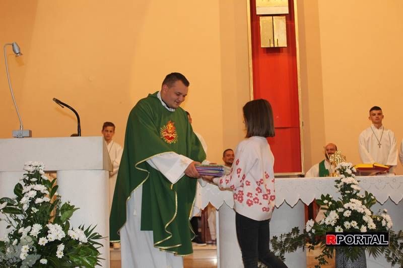 Foto: Misa za početak nove školske godine u župi Prozor