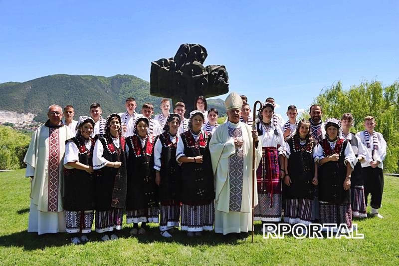 Foto: Krizma u župi Rama Šćit