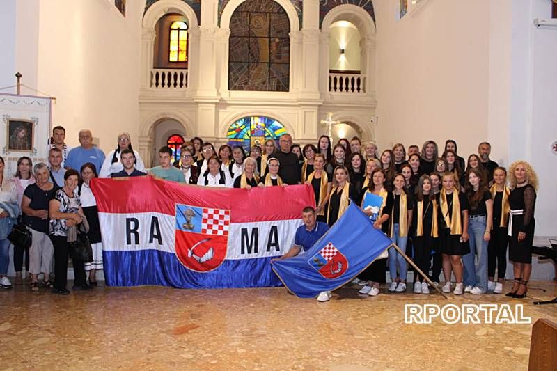 Foto: Ramsko hodočašće u Sinj - čuvanje tradicije i veza između Rame i Sinja