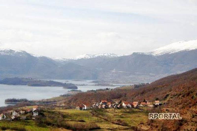 Od istoka prema zapadu - pogled iz drugog kuta