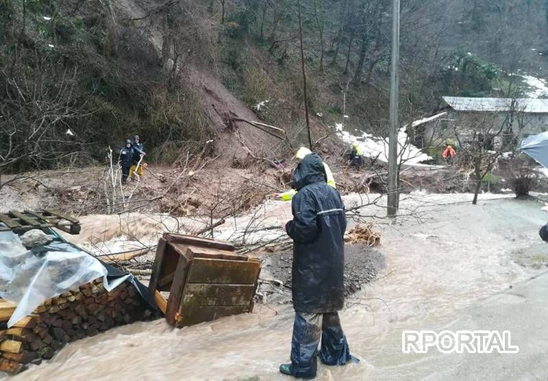 Foto: Lovnica na udaru vode i bujica