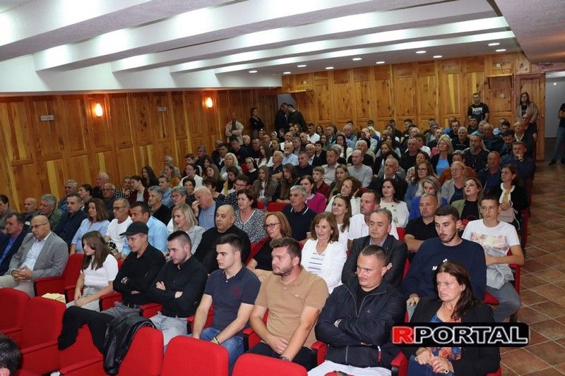 Foto: Predavanje Romana Leljaka na Šćitu
