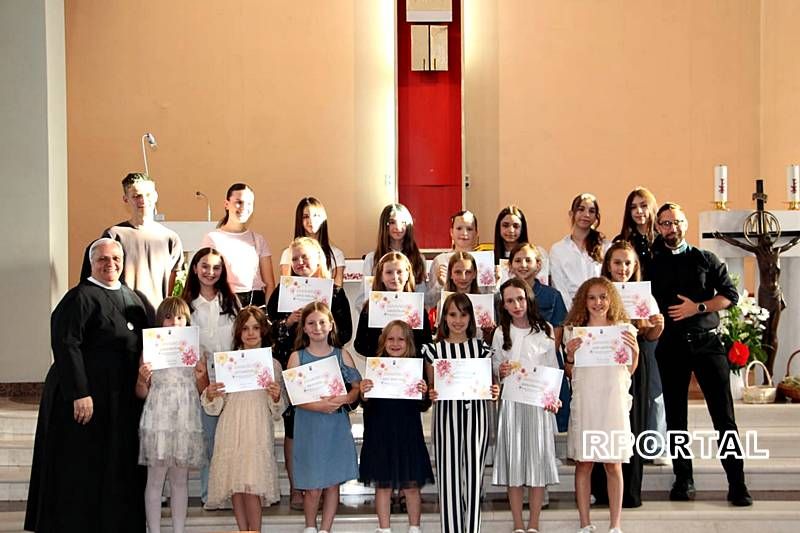 Foto: Jubilarno 20. izdanje festivala "Djeca pjevaju Isusu“ u župi Prozor