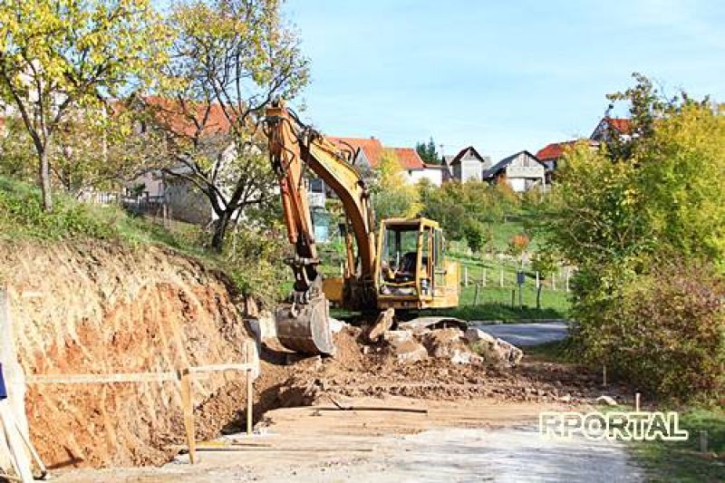 Započela rekonstrukcija puta kroz Mlušu