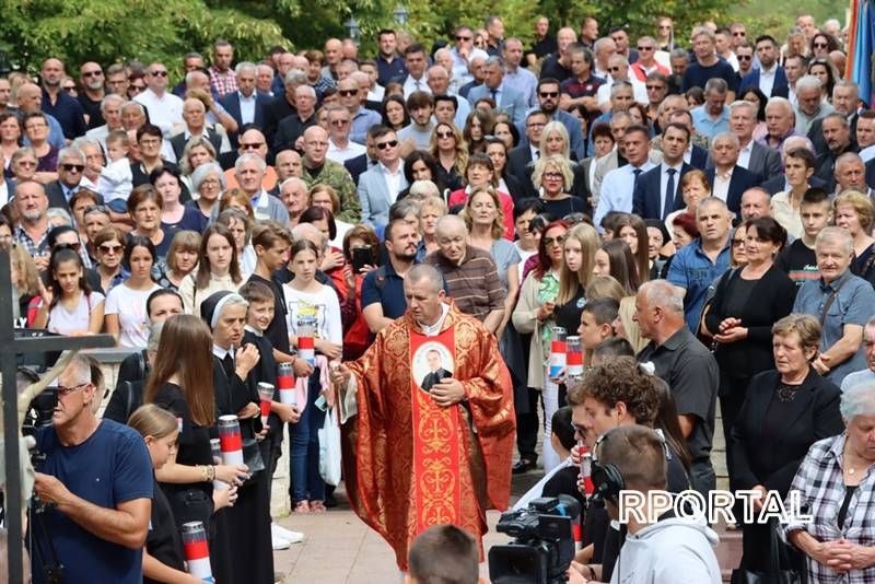 Foto: Obilježena 29. obljetnica pokolja na Uzdolu