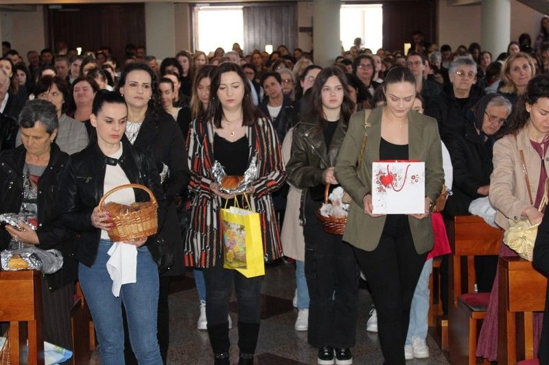 Foto: Blagoslov jela u župi Prozor