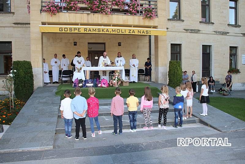 Foto: Na Šćitu započela priprava za blagdan Male Gospe